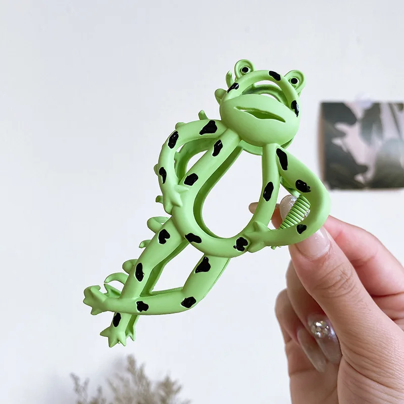 

Cartoon Funny Mini Frog Hair Claws Clasping Green Hollow Metal Frog Shark Clip Back Spoon Pan Hair Clip Hair Accessories