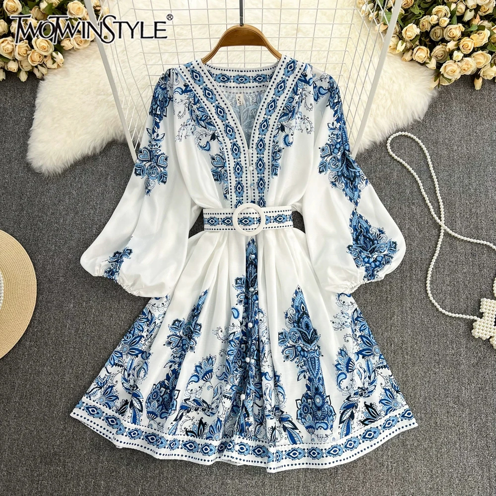 

TWOTWINSTYLE Hit Color Vintage Printing Dresses For Women V Neck Lantern Sleeve High Waist Patchwork Belt Dress Female KDR513275