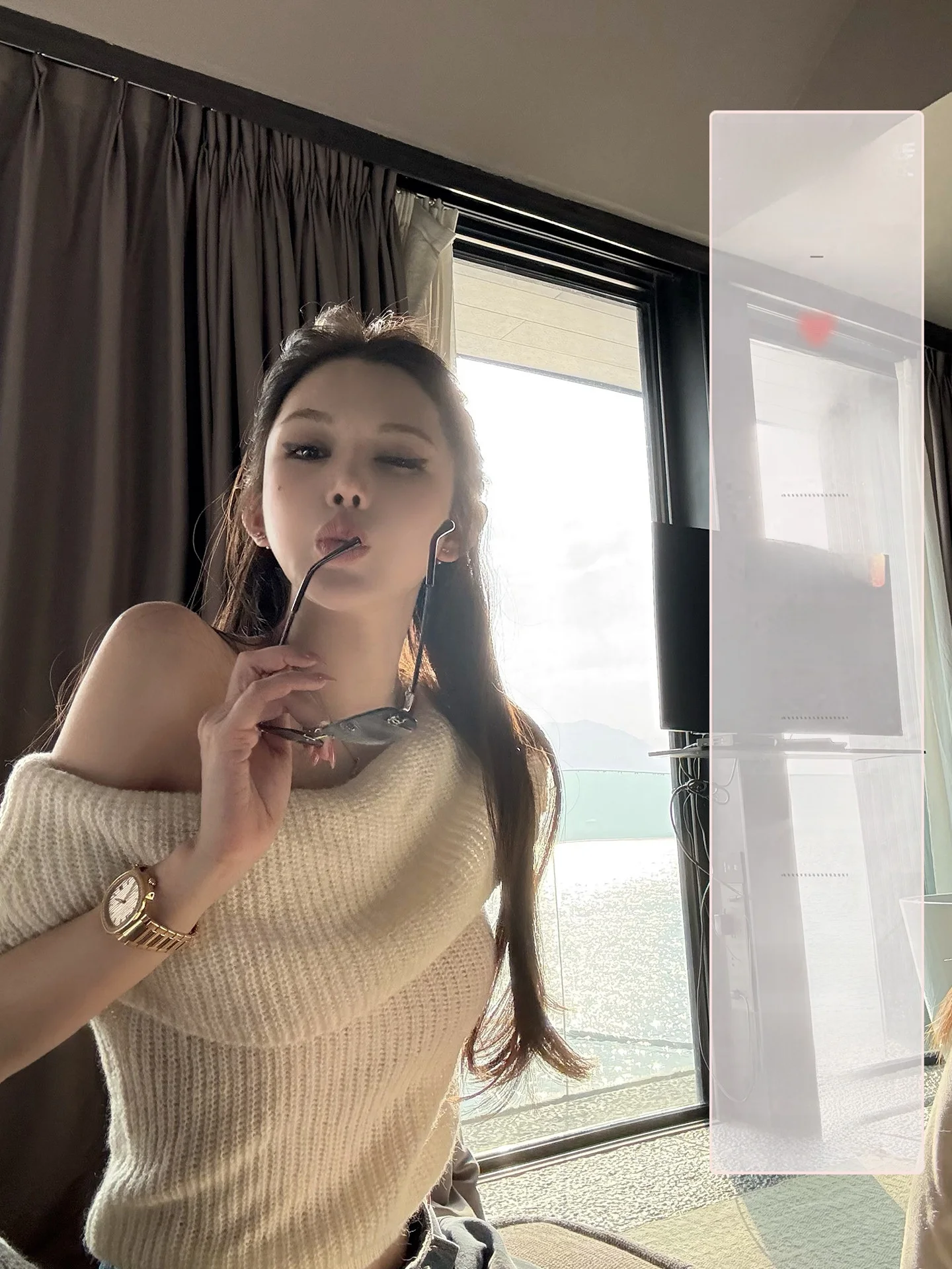 

Soft Scrumptious Smell Knitted Sweater Women Spring Summer Loose Short One Shoulder Sexy Girl Top Sister Titil Sexy Style Nylon