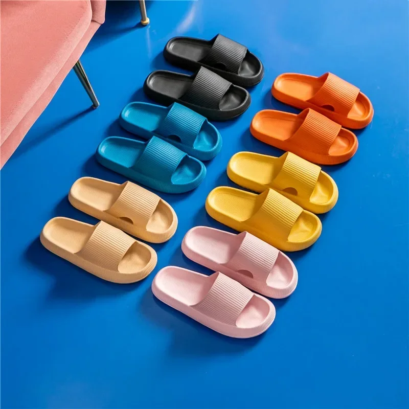 2022 Summer Non-Slip Flip Flops Thick Platform Men women Bathroom Home Slippers Anti-Odor Soft Sole Lightweight Sandals EVA