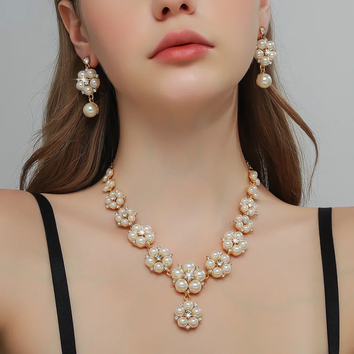 Conjuntos de joyería de lujo para mujer, collares de flores de perlas, pendientes, accesorios de vestido de novia, juegos de joyas para mujer
