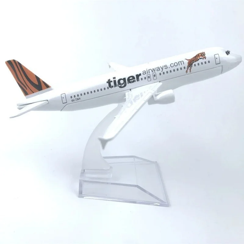 A320 Tiger Airways Сингапурские модели самолетов 16 см из сплава металла модель самолета игрушки для мальчиков и детей с шасси для сбора