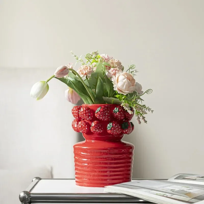 Nordic ins ceramic large strawberry ceramic vase, high-end light luxury living room bedroom ornament, large diameter flower