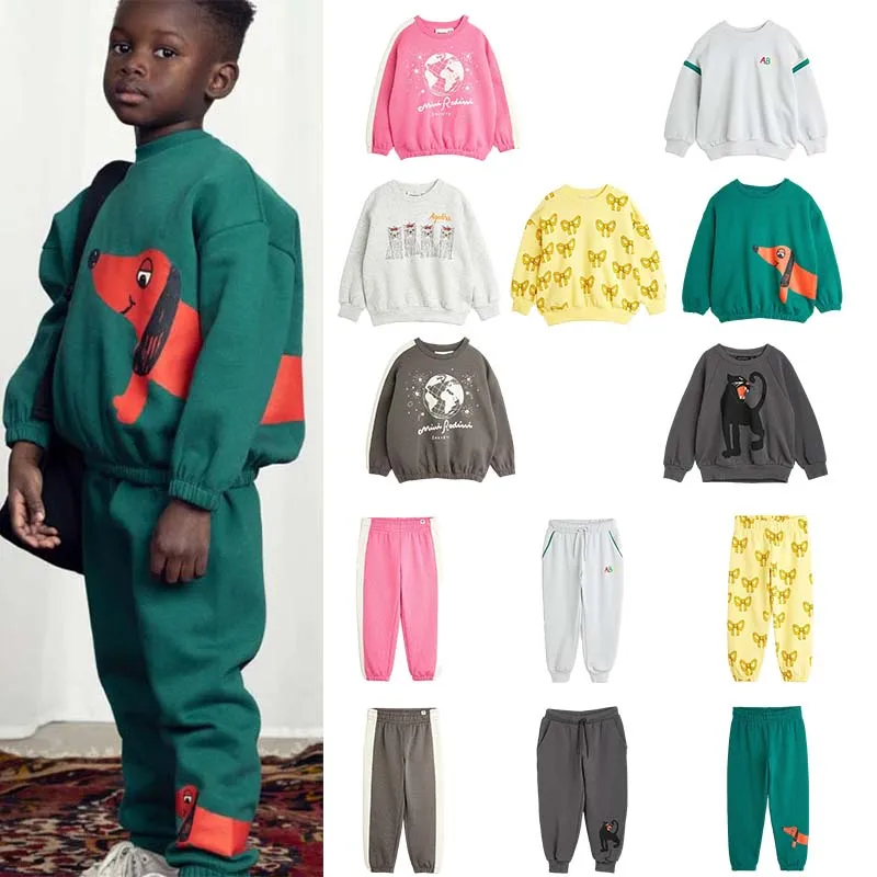 

Kids' AW Hoodie Pants Set - High Quality Unisex Embroidered Sweatshirt Jogger Outfit for Boys Girls Toddler Girl Clothes