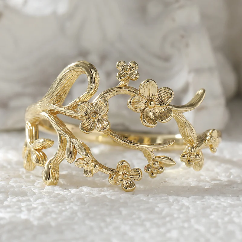 Women's Exquisite Luxury Plum Blossom Branch Ring Literary Atmosphere Gentle And Elegant Ring Accessory For Daily Commuting.