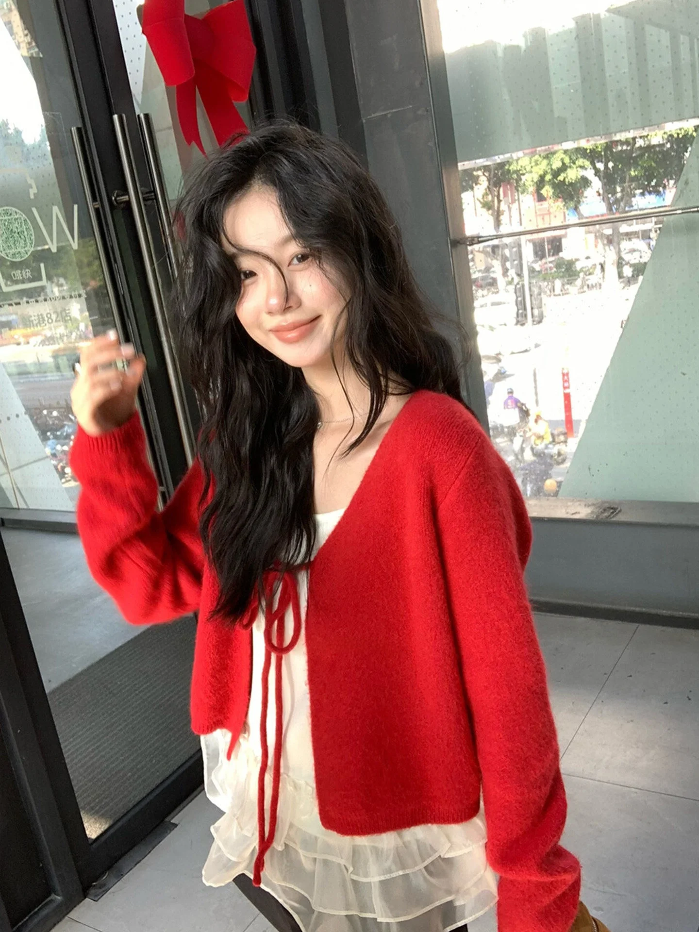 Koreański sweter z dekoltem w serek, dzianinowy kardigan, damski top, czerwona koronka Cisas, top na ramiączkach, zestaw dwuczęściowy do noszenia warstwowo, odzież jesienna.