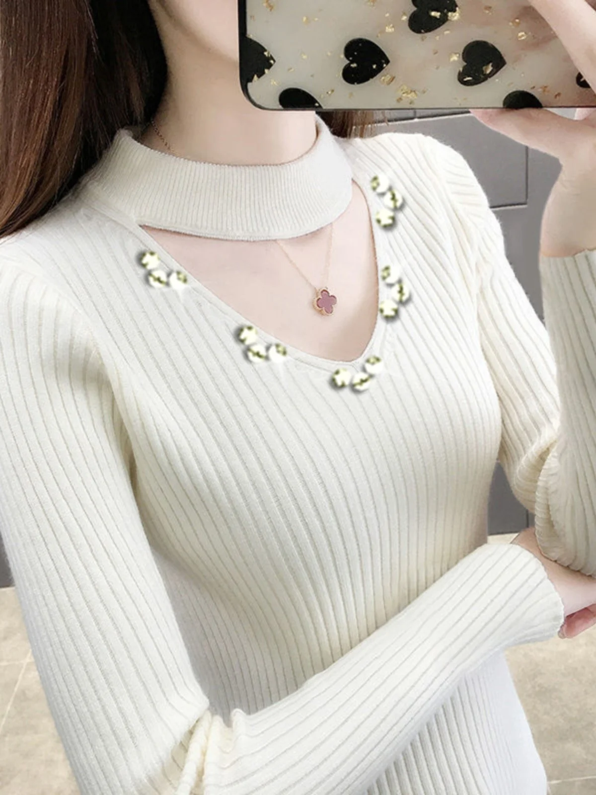 Slim Fit lavorato a maglia lungo Sve V-Ne Base irt Crew da donna Ne Hollow out Bead maglione impreziosito Primavera 2025 Sle coreano