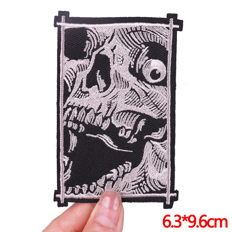 Patch Punk teschio spaventoso ricamo/Patch per cucire ferro su toppe per abbigliamento toppe scheletro su vestiti adesivi per stirare fai da te