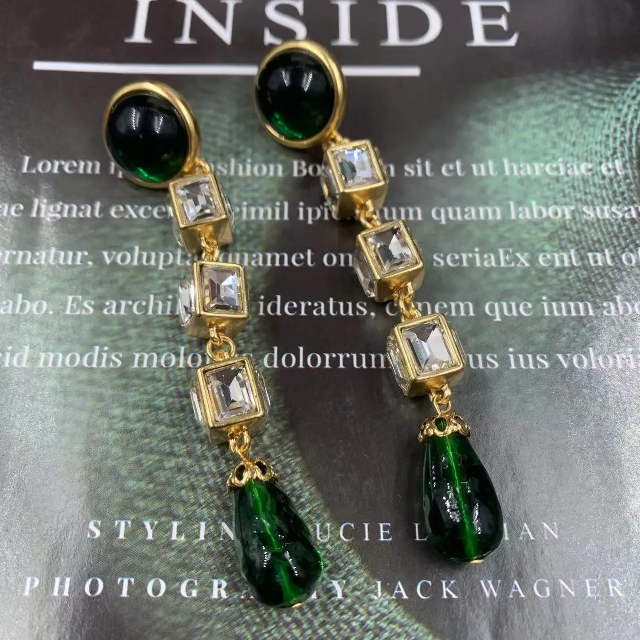 Vintage Antique Jewelry, Middle-aged Earrings, Emerald Glass Palace Retro Long Earrings, Ear Clips