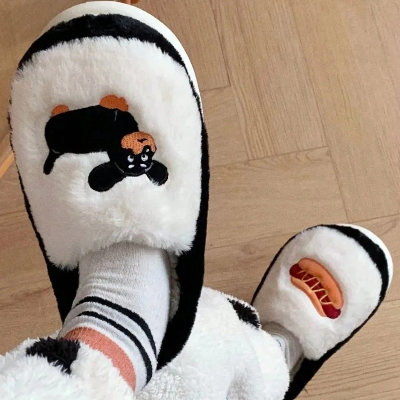 Cute HotDog Winter New Women Slipper Soft Heel Man Platform Fur Warm Indoor Comfortable Home Fluffy Home Slippers