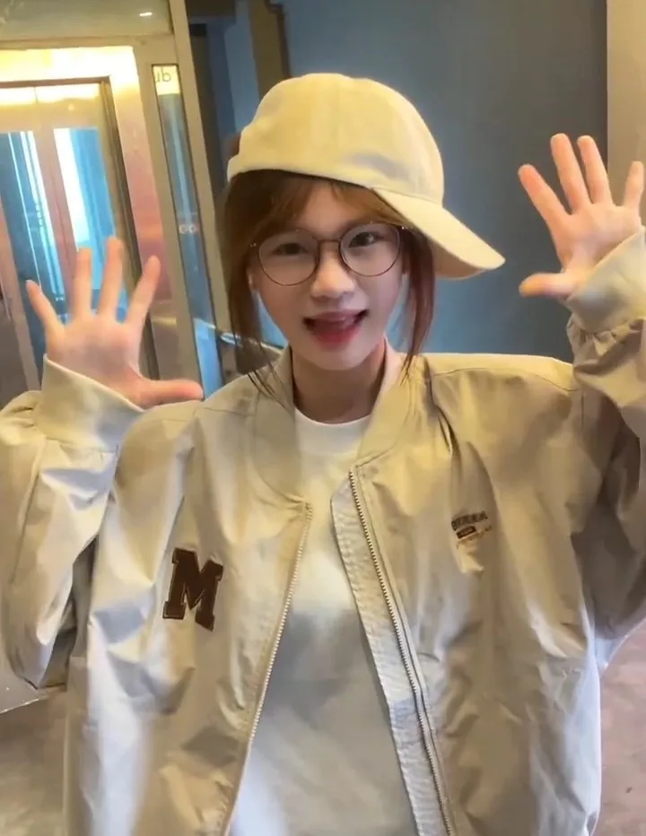 

Baseball Jackets Kpop Womens Spring Hooded Canvas Striped Chic Trendy Sportwear Wearable Casual Ulzzang Fleeced Multi-Functional