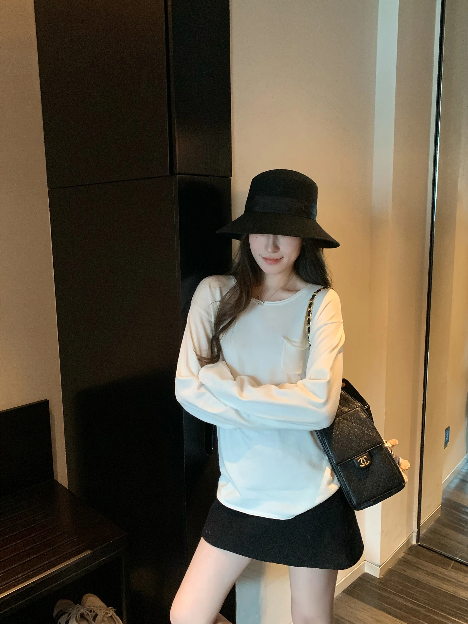 

Hhyii Commuter Essential Loose Fit Long Sleeve Women's Base Shirt White round Neck Design Casual Outerwear T-Shirt
