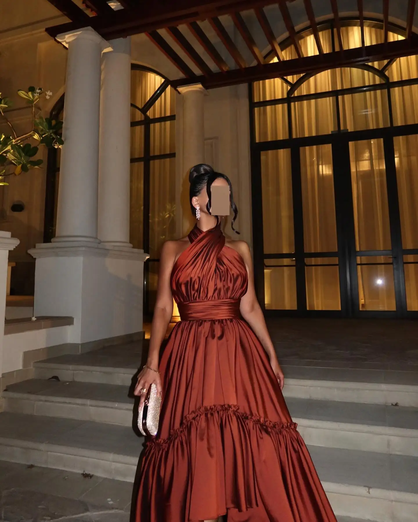 Personalizado sexy cetim a linha vestido de noite temperamento sem mangas halter até o chão فسات intelliات tamanho personalizado