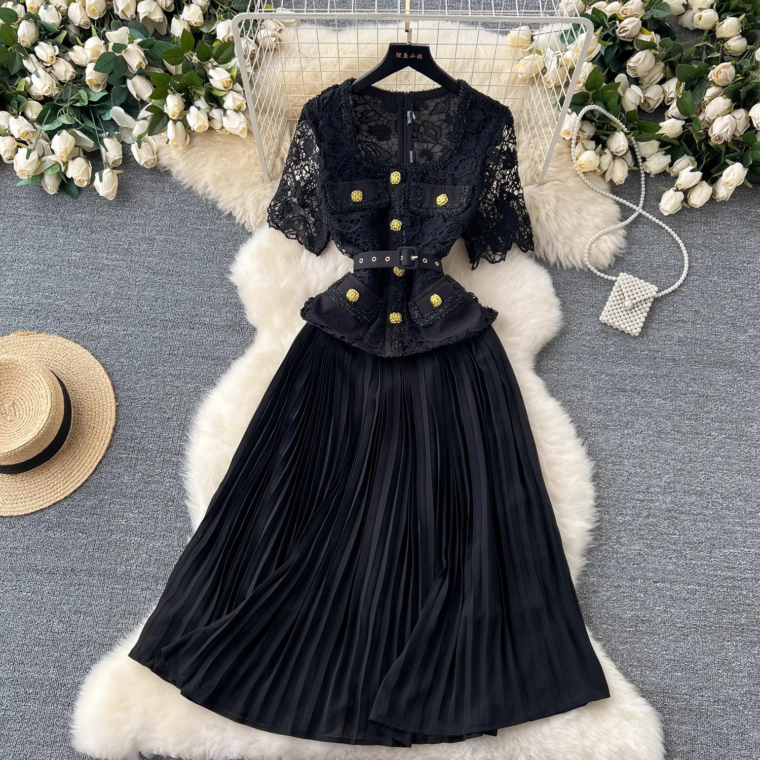 Runway Fashion New Summer Lace Patchwork Chiffon Pleated Dress Women Square Collar Short Sleeve Hollow Out Belt Party Midi Dress