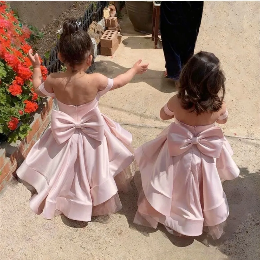 

Cute Flower Girl Wedding Dress Satin Baby Girls Off Shoulder With Bow Princess Pageant Birthday Party Dress Holy Communion Gown