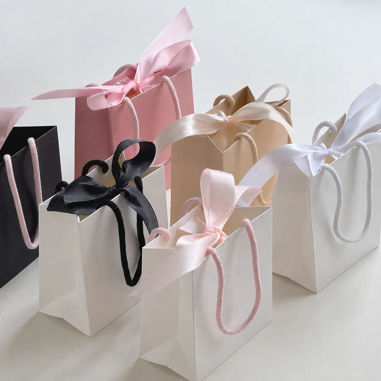 Portable Shopping Bag Practical Perfume Gift Bag Ribbon Bow Gift Bag Compact For Daily Gift Packaging Perfume Packaging Wedding