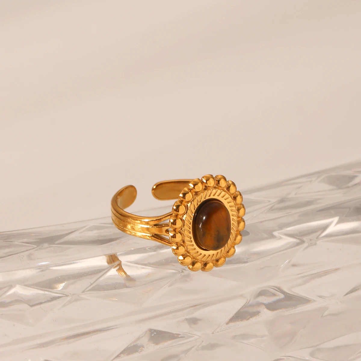 

New Fu Retro Personality Design Brown Tiger Stone Ring Creative Sun Pattern Oval Stainless Steel Ring Hypoallergenic Waterproof