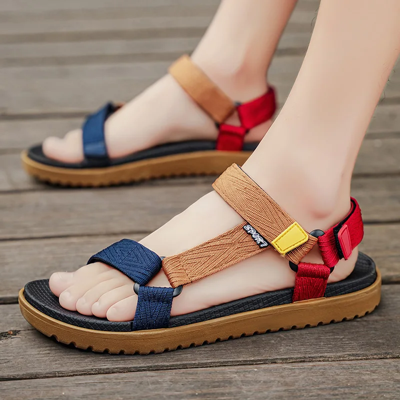 Sommer-Herrensandalen, modische Freizeit-Strand- und Urlaubssandalen für Herren, leichte Schuhe, neue bequeme Freizeitsandalen für den Außenbereich – Detail 4