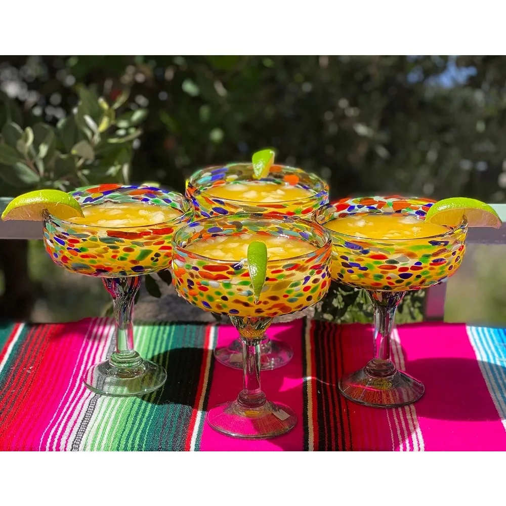 مجموعة نظارات مارغريتا المكسيكية المصنوعة يدويًا مكونة من 4 قطع بتصميم قصاصات، سعة 16 أونصة، مثالية للاحتفالات والحفلات