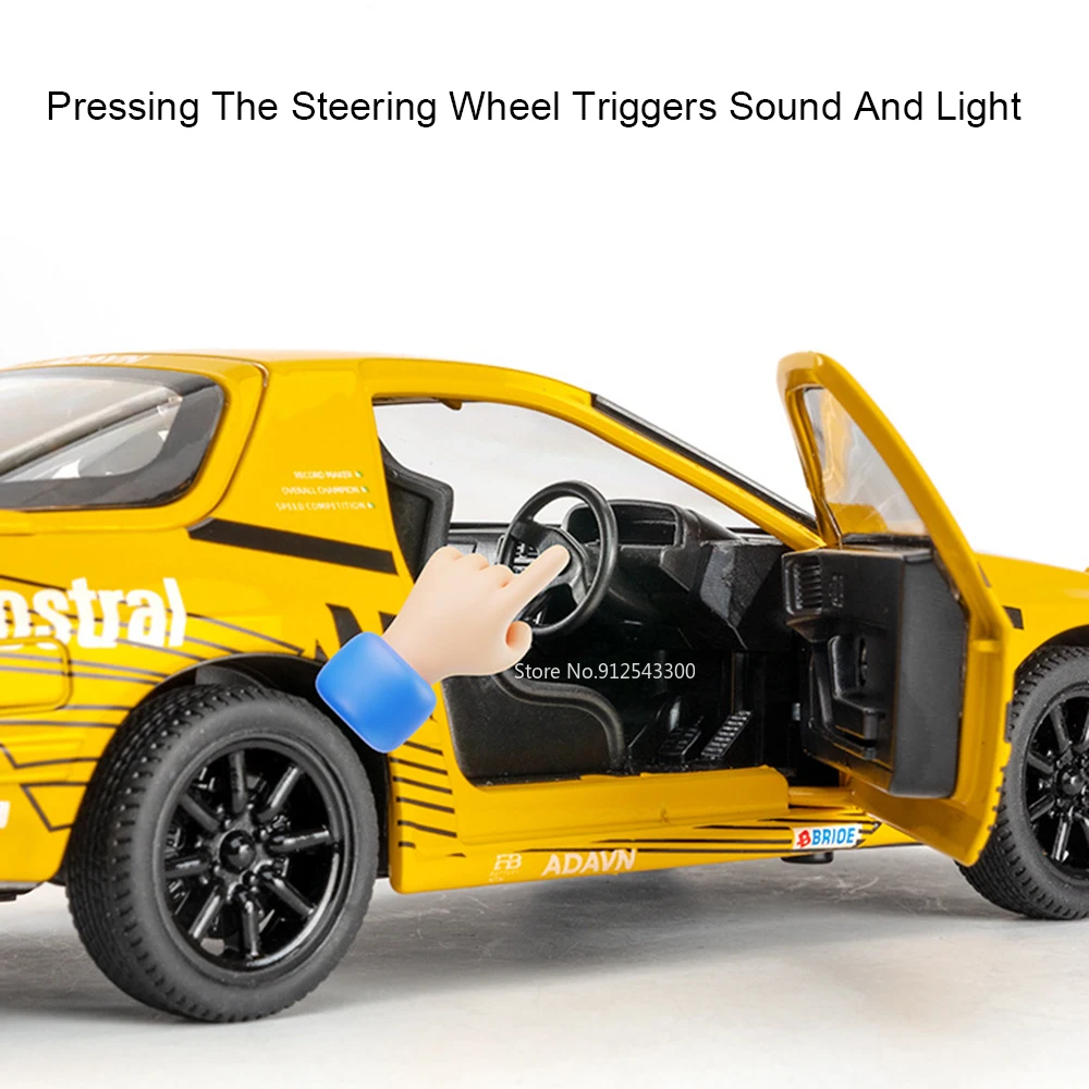 1:24 RX7-FC GTR R34 Modello di auto sportiva Giocattolo Corpo in metallo Suono Luce Tirare indietro Porte aperte Modelli supercar per i regali dei bambini