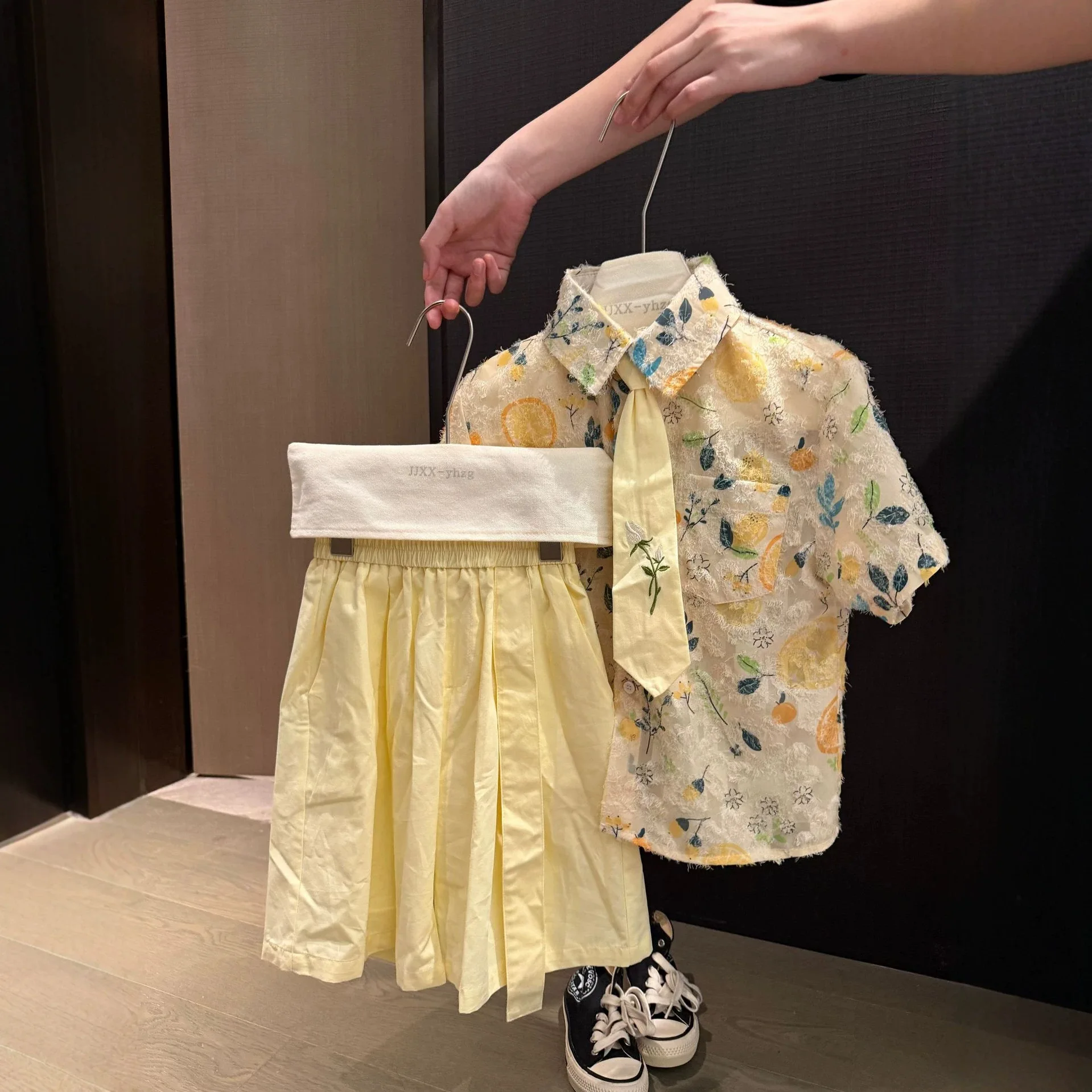 Boys' Set 2026 Spring and Summer New Childrens Wear Boys Baby Embroidery Tie Orange Shirt Ribbon Shorts Three-piece Set
