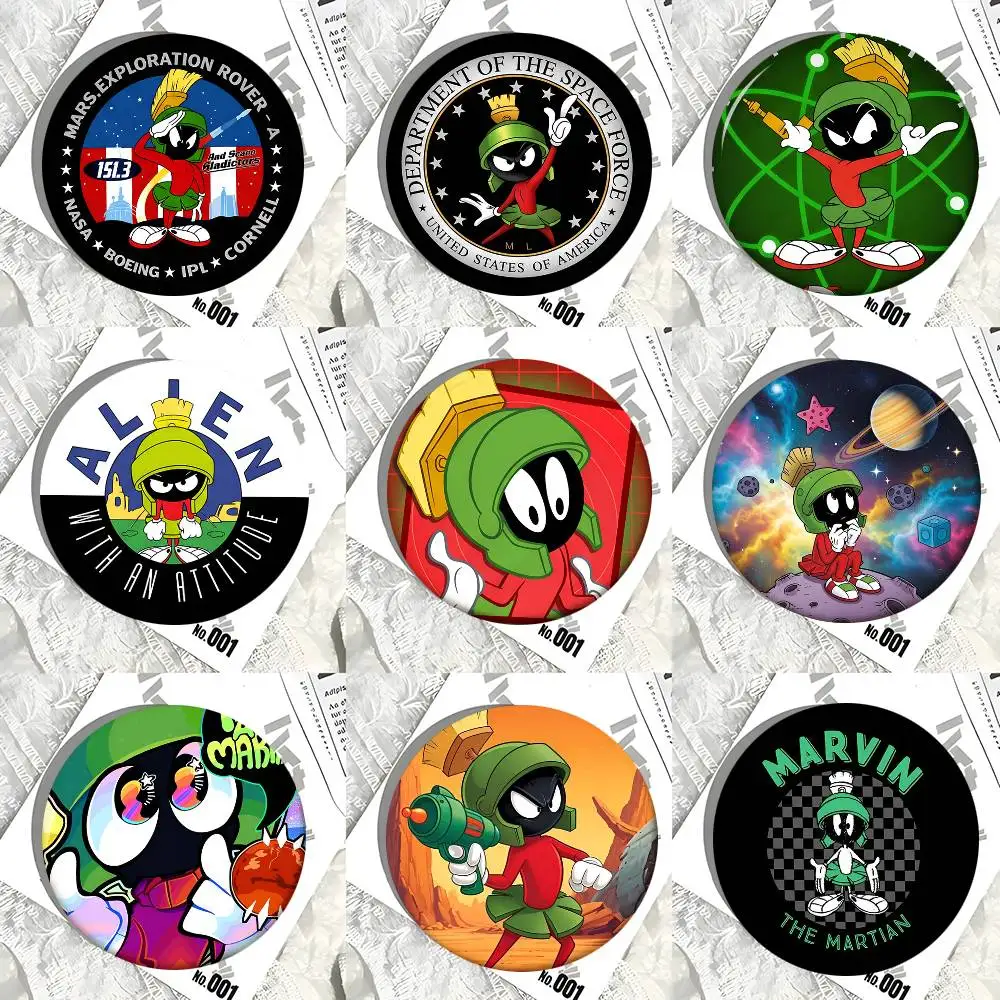 Cartoon Marvin The Martian Anime Rundes Abzeichen, kreative Brosche, Kleidung, Rucksack, Zubehör, Anstecknadel