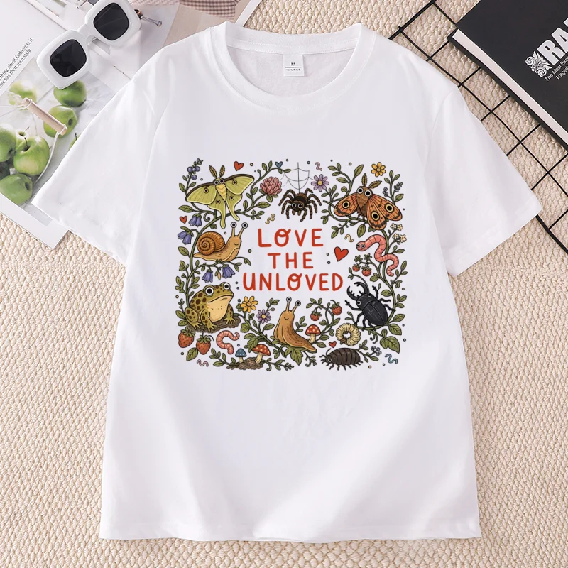 Love The Unloved T Shirt Funny Cute Weird Animal Tee Shirt Bug Lover Biology Teacher T-Shirt Women Printed Tees