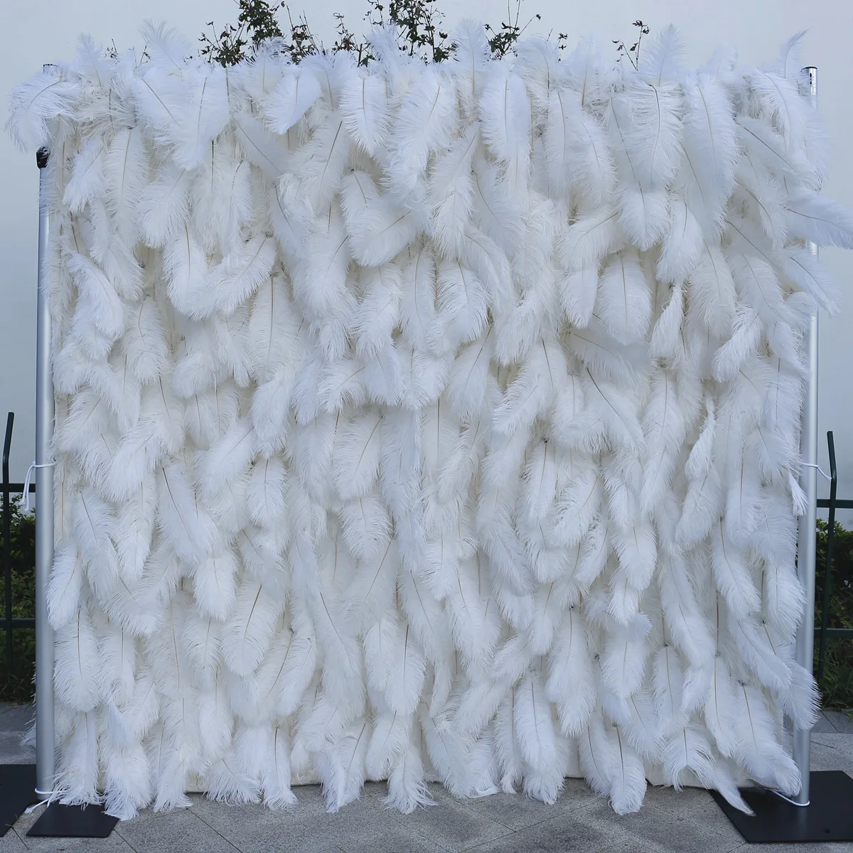 Cross-border foreign trade supply, cloth bottom white feather wall background wall, wedding outdoor ostrich hair decorative
