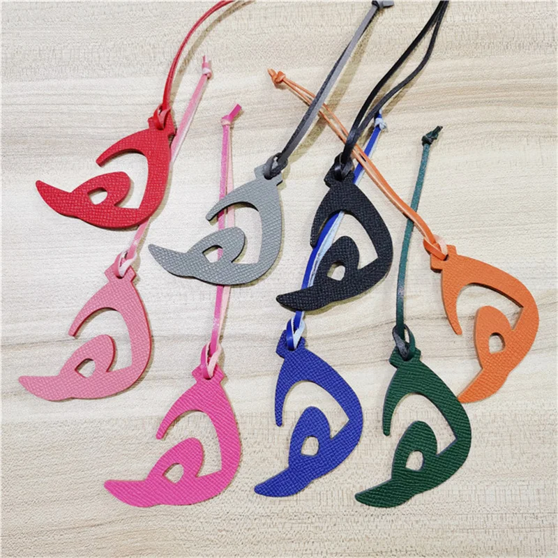 Wholesale Personalized Real Natural Leather Character Alphabet Arabic Letter Keychain Backpack Pendant Ladies Women Bag Charm