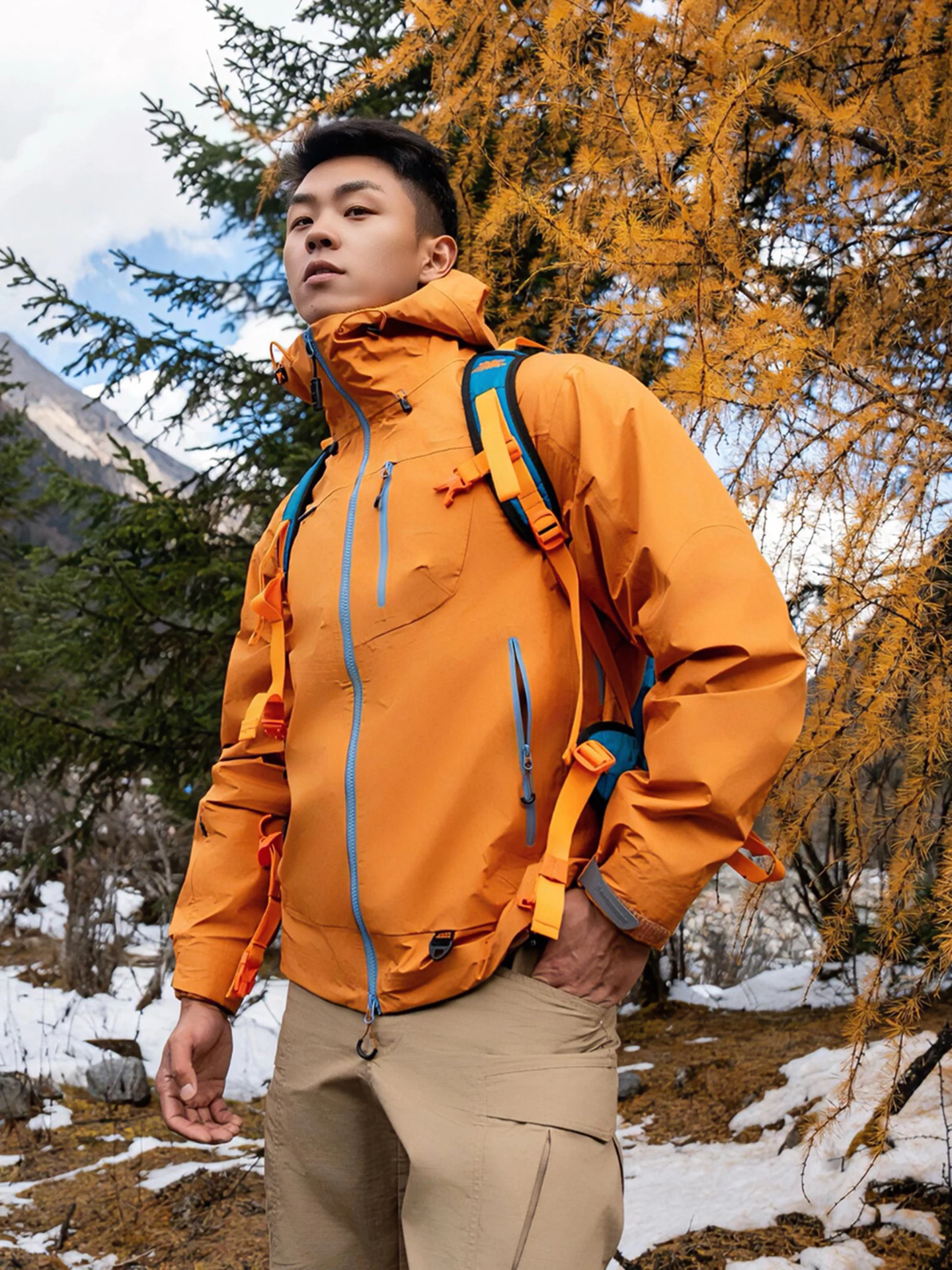 

Men's Outdoor Hiking Climbing Jaet Autumnal Mountain Series Sunscreen Hooded Windbreaker American Functional Riding Couple'...