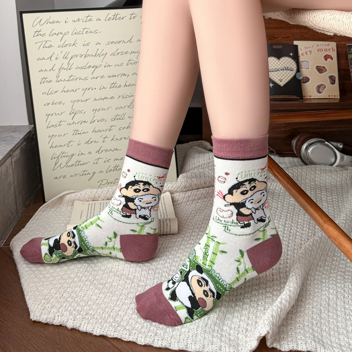 1/4 قطعة الكرتون ل تلوين شين تشان الدب الصغير الجوارب منتصف طول جوارب قطنية لطيف الإنترنت الأحمر الكورية ربيع الخريف الشتاء هدية
