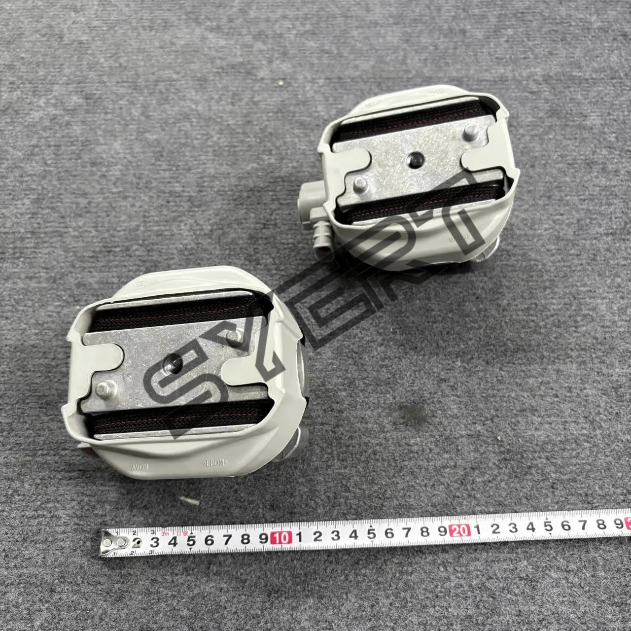 Enging Mount 420199381AA 420199381Q 420199381S For Bentley Audi R8 4S3 4S9 4SP Lamborghini Huracan