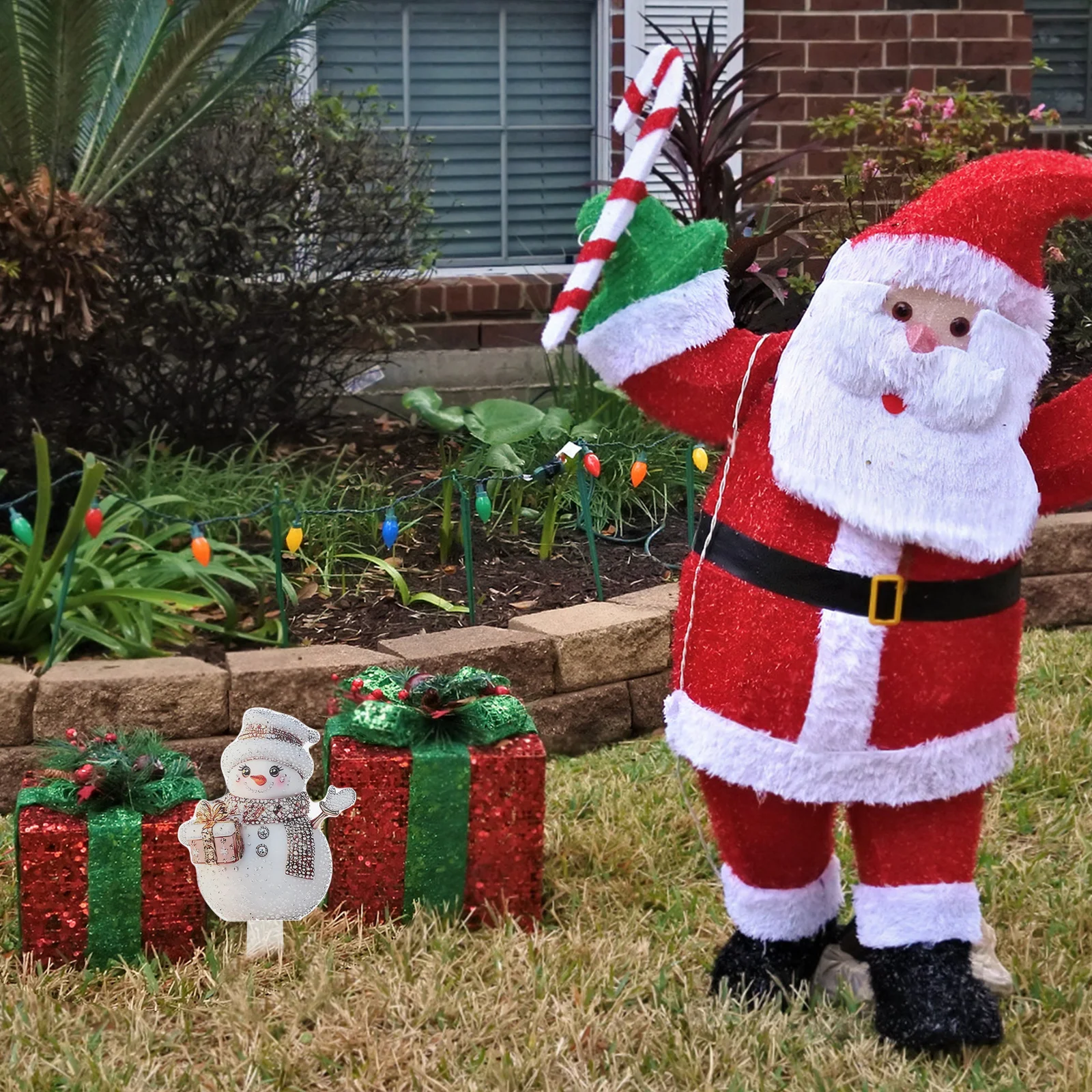 

Acrylic Snowman Garden Stake Outdoor Holiday Decoration Durable Winter Yard Sign for Pathway Driveway Snowman Outdoor Decor