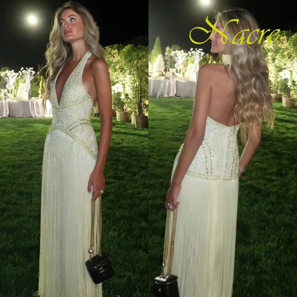Customized Exquisite yellow Chiffon Evening Dress Elegant V-Neck Halter Homecoming Dress Classic Backless Special Occasion Gowns