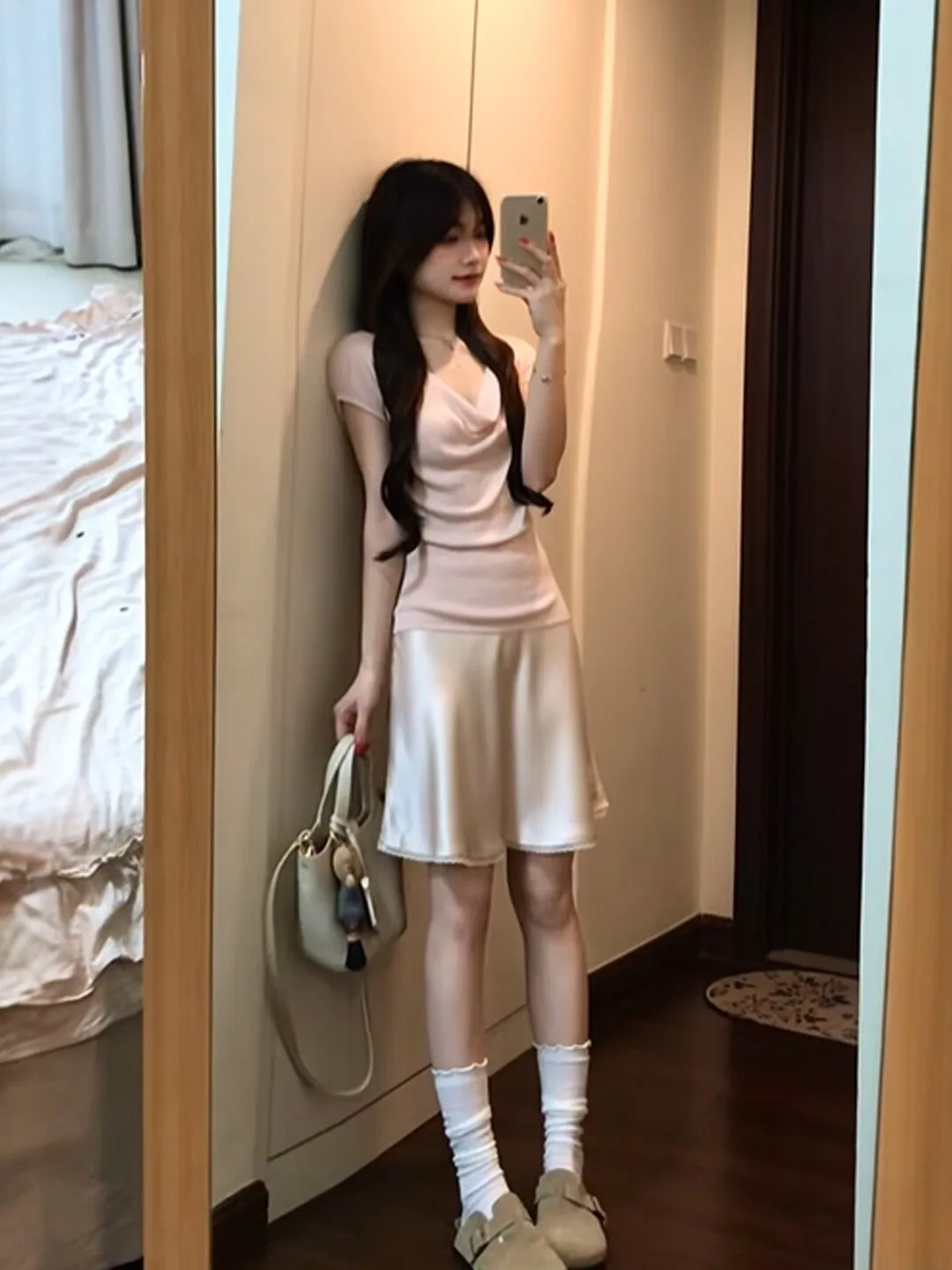 

Gentle Wind Unique Beautiful Swinging Collar Top Half Skirt Two Piece Set Anti Aging Whole Set Summer 2026 Fashion Set