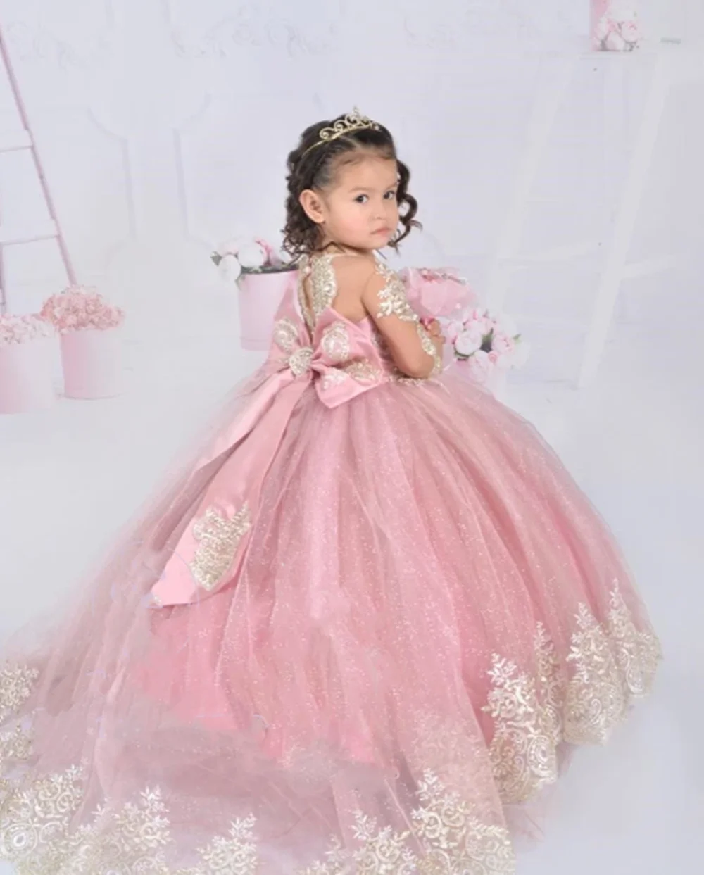 

Customized Pink Flower Girl Dresses For Wedding Appliques Floor Length Kids Birthday Party First Communion Pageant Gown
