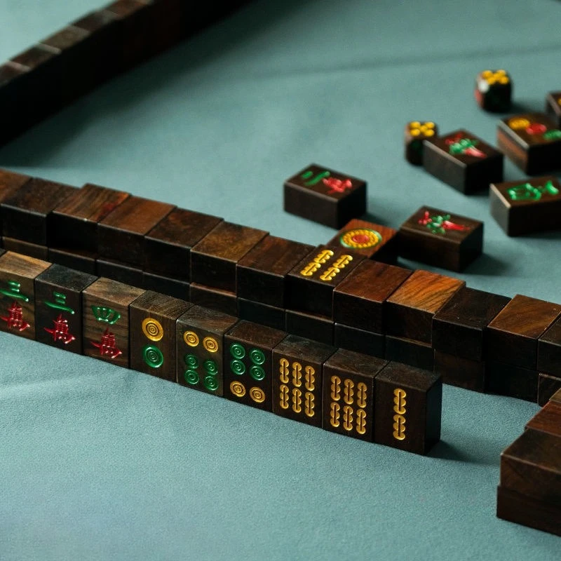 Solid wood hand rubbing mahjong cards, household silent red Sichuan sparrow cards