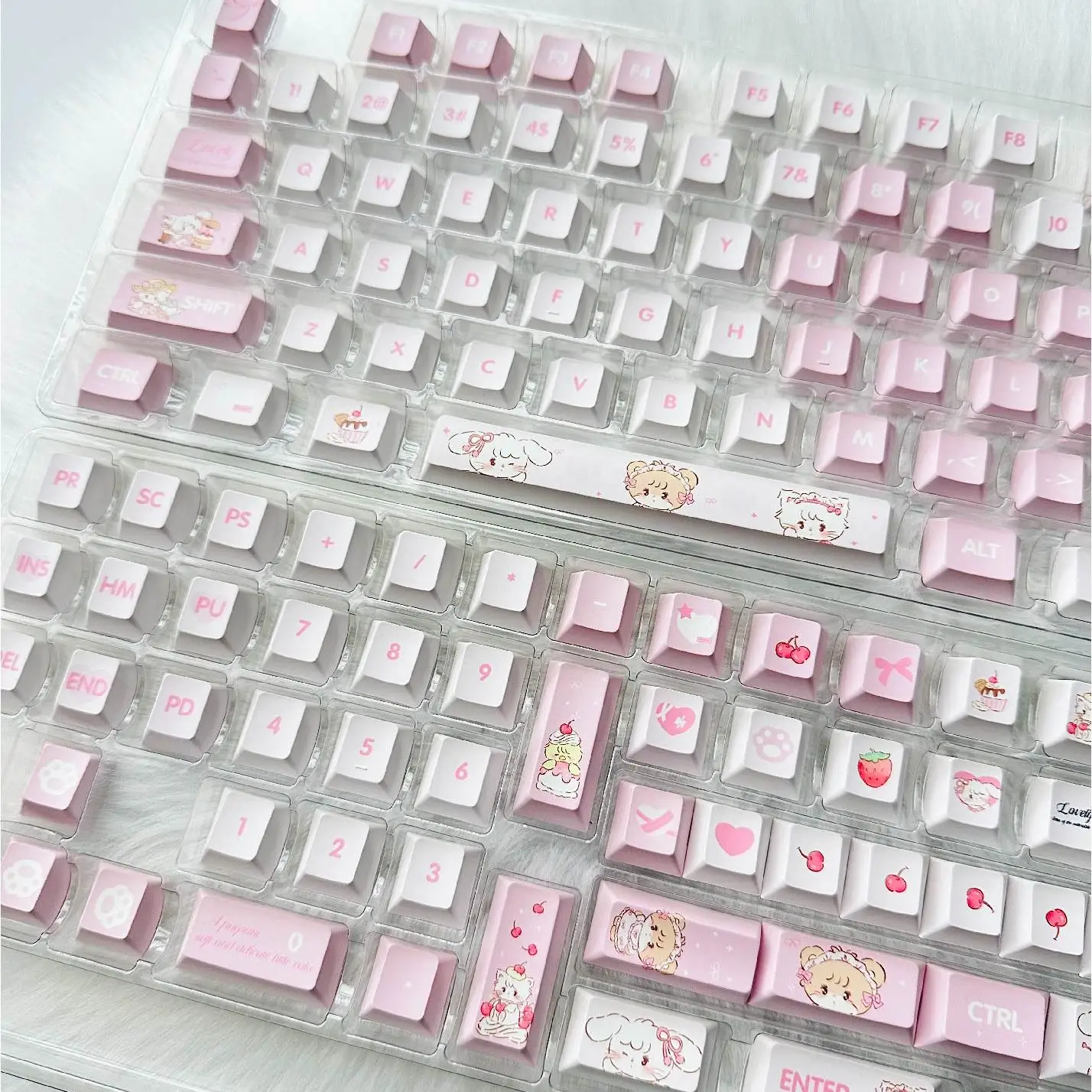 

Love model original factory, pink keycap, mechanical keyboard, five-sided hot sublimation, customized PBT material