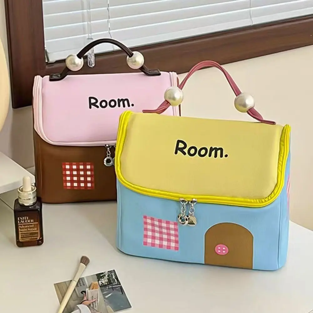 

Large Capacity House Shape Makeup Bag Cute Polyester Travel Makeup Handbag Dopamine Color Easy Carry Cosmetic Case for Women