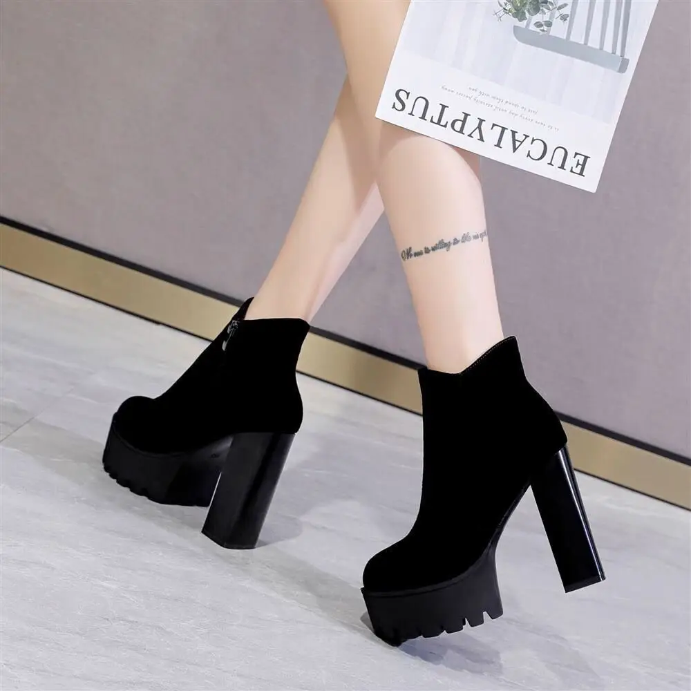 

Новинка осени/зимы 2023 года, короткие ботинки на очень высоком каблуке 10 см, непромокаемые женские модные ботинки на толстом каблуке и платформе