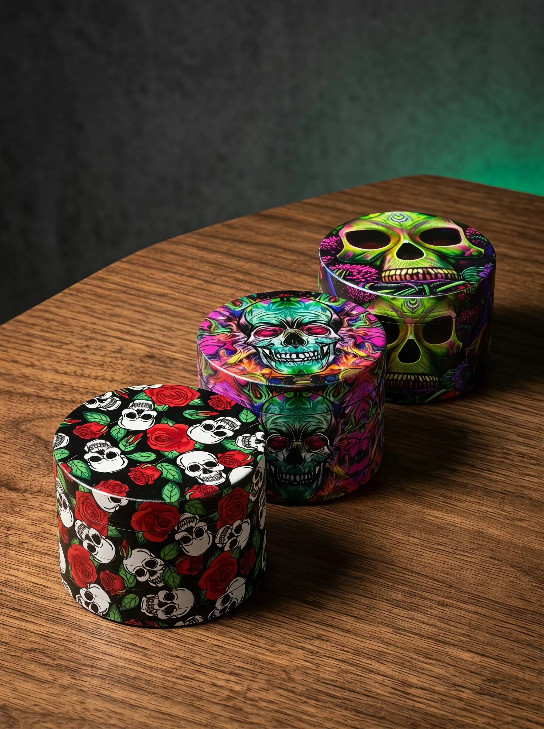 50mm Skull Pattern Grinder Metal 4-Layer Spice Grinder with Mesh Screen Portable Manual Mill for Kitchen Travel Tabletop Use