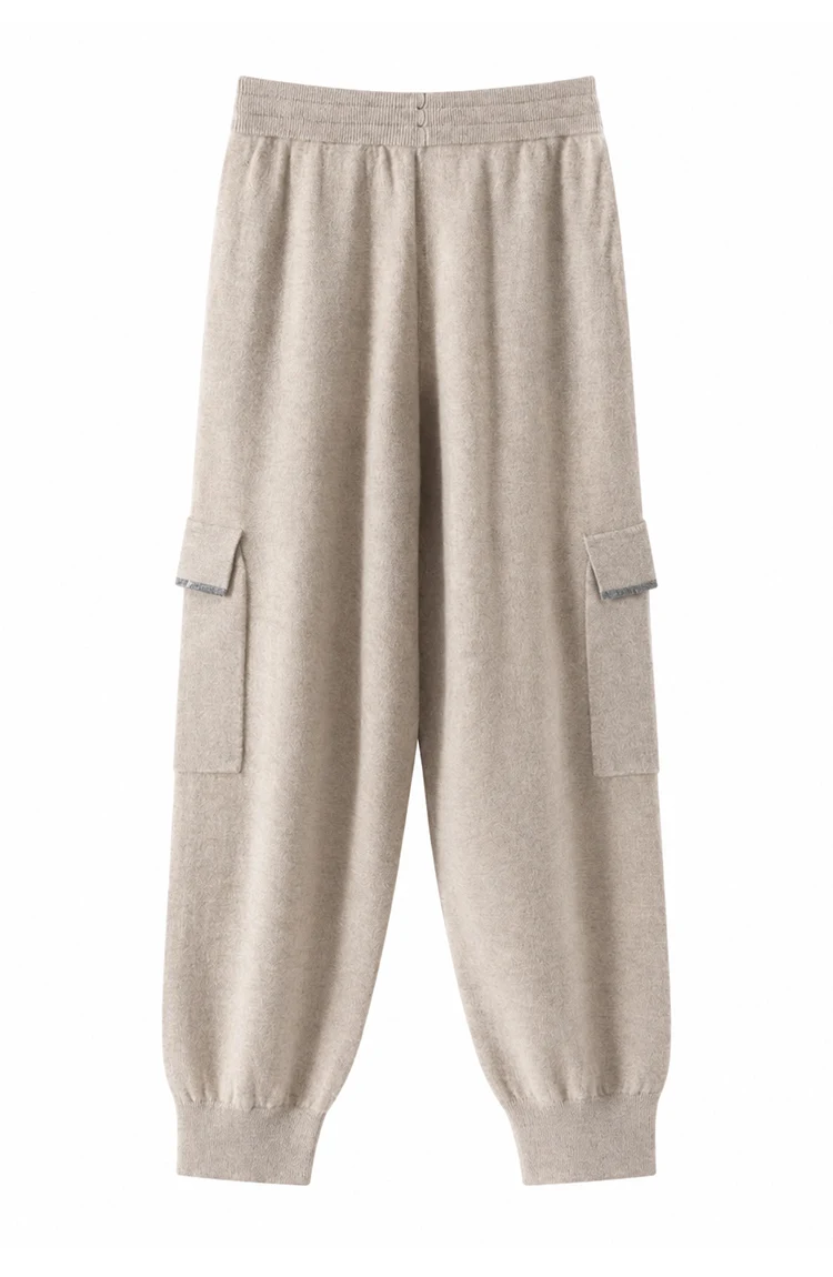BD3621770 Damen-Cargohose aus 100% Kaschmir mit Kettenbesatz, Cargotasche, elastischem Bund, gerippten Bündchen, entspannter Schnitt, Frühherbst – Detail 11