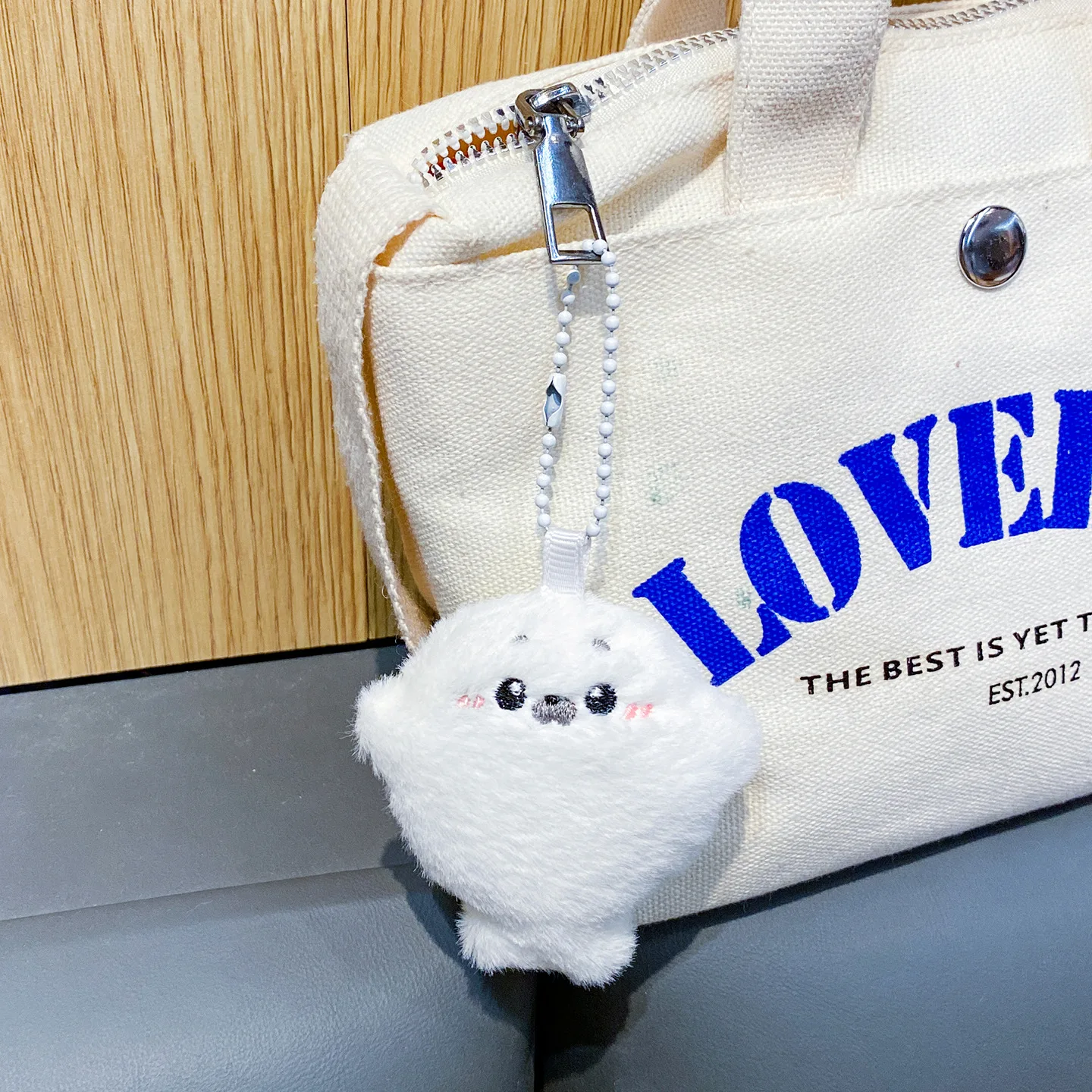 Baby seal plush toy bag pendant, cartoonish and cute plush doll pendant, baby doll keychain, gift for you