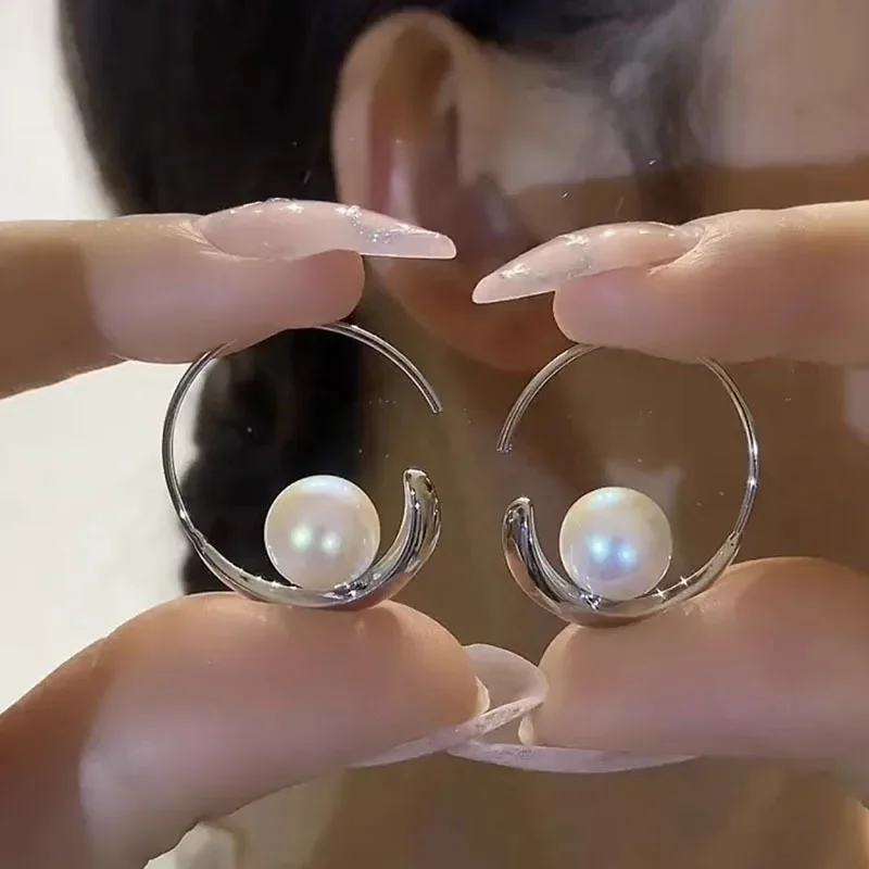 

1Pair French Pearl Earrings Light Luxury Earrings for Women 2023 New Fashion Style Earstuds Engagement Decoration
