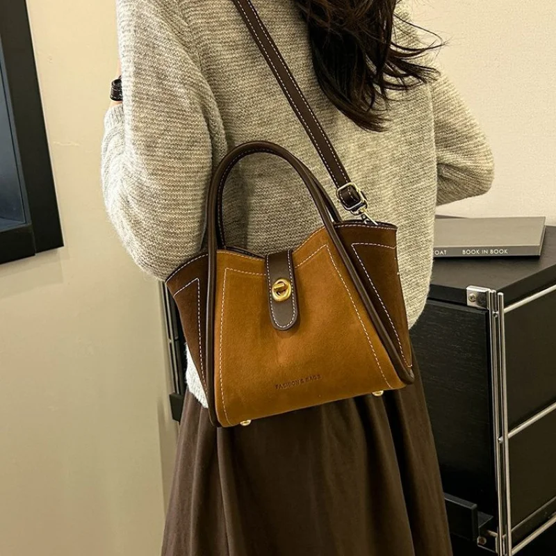 

Fashionable Ladies Hand Bags Made Of Premium Leather Featuring Trendy Famous Elegant Daily Look​