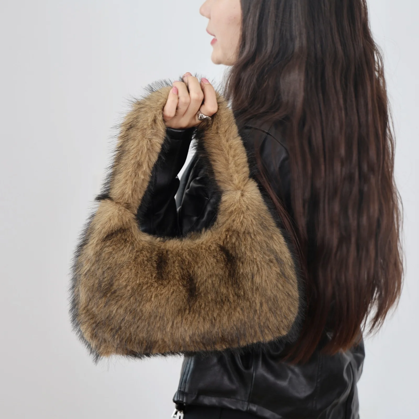 

Autumn Winter Soft Plush Ladies Handbags Vintage Casual Shopping Shoulder Bags For Women Classic Black Gray Brown Small Handbag