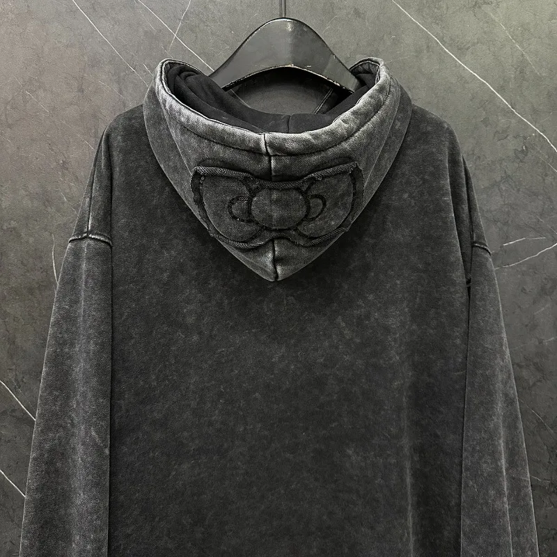 2025 Autumn Heavy Industry New Cartoon Hooded Sweatshirt For Women's Loose Casual Sweet Style Versatile Pullover Top Sudaderas