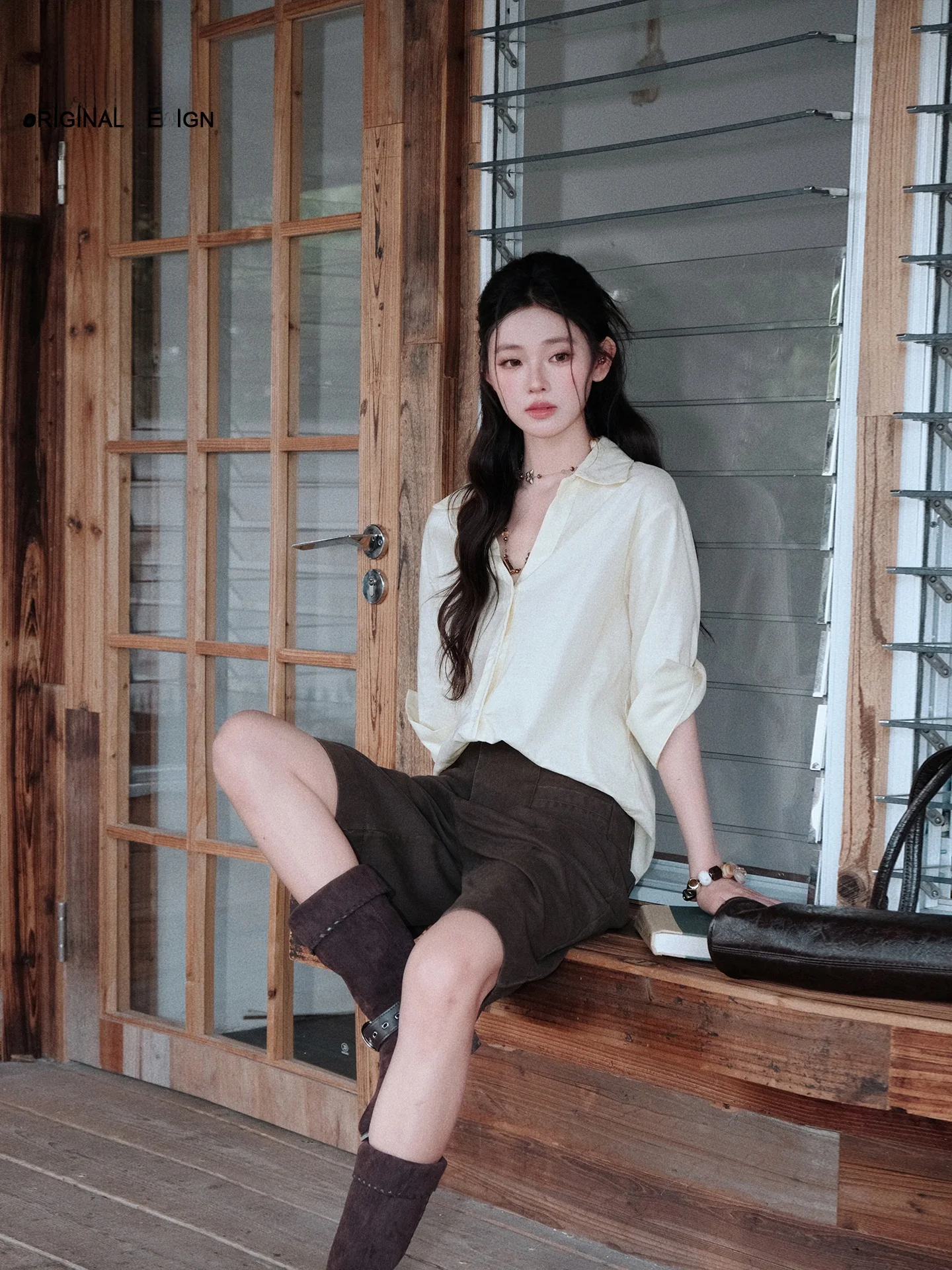 

Loose Casual Style Women's Shirt Yellow V-neck Five-eighth Sleeve Rylee Summer New Style Commute Wind Button-up Short Sleeve
