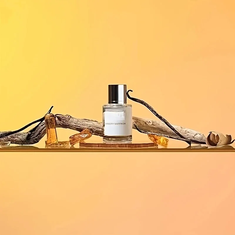 Perfumy AMBERY ASFRON zawierają jaśmin, wanilię i drzewo sandałowe, co sprawia, że to perfumy odpowiednie dla kobiet i mężczyzn. Dobrze zapakowany Amb