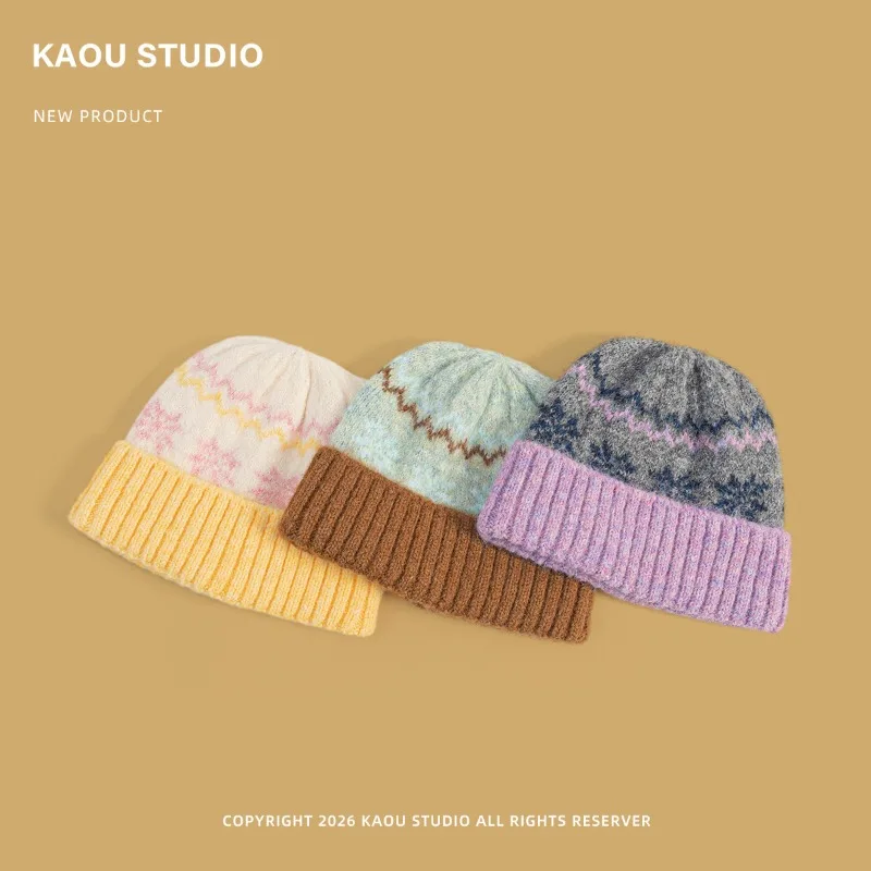 Japanische Jacquard-Strickmütze im Fair-Isle-Stil mit Farbblock-Design für Damen, Winter, verdickt, warm, mit Ohrenschutz, Ski-Beanie-Mütze – Detail 2